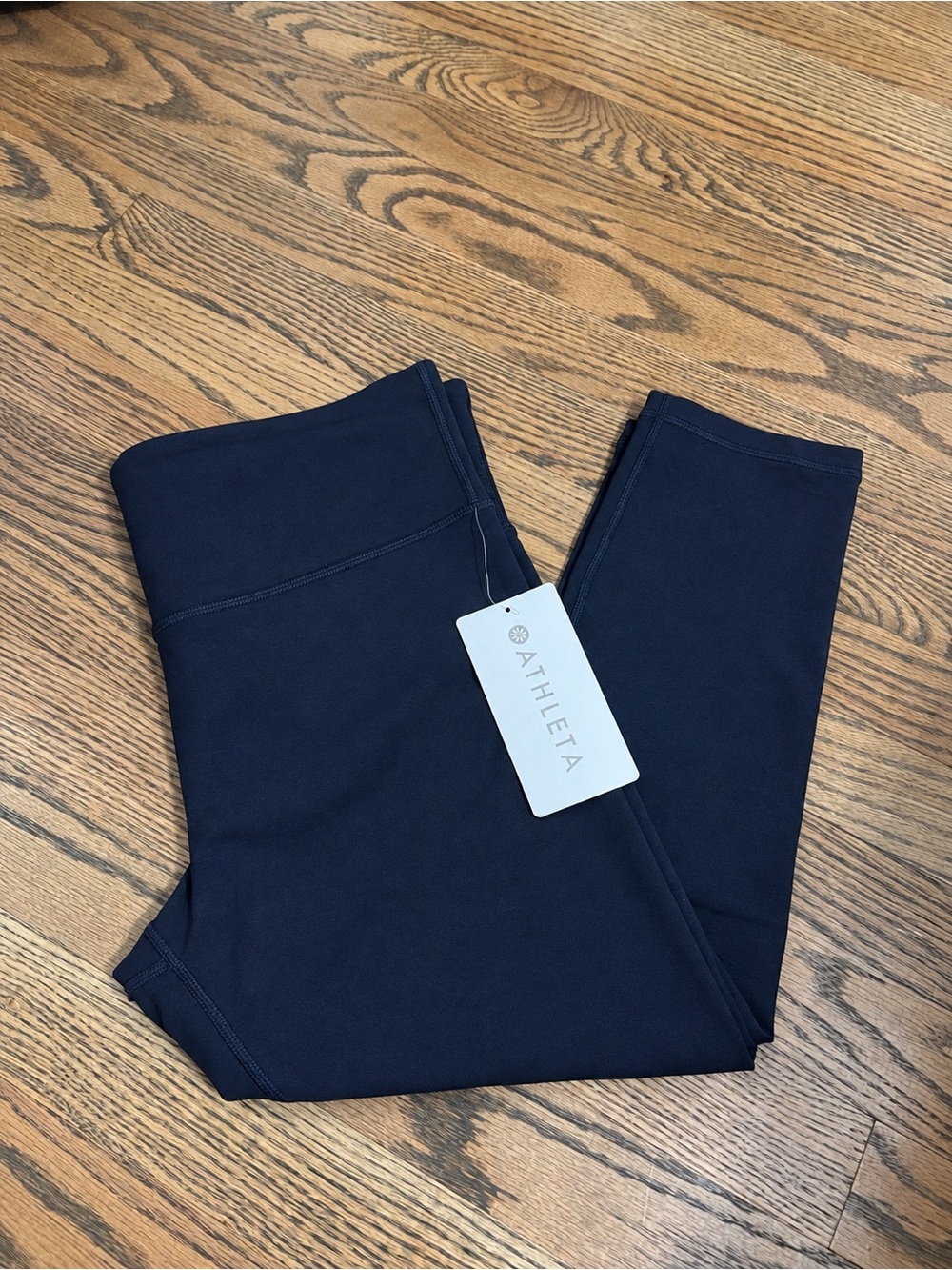 Athleta navy elation capri leggings